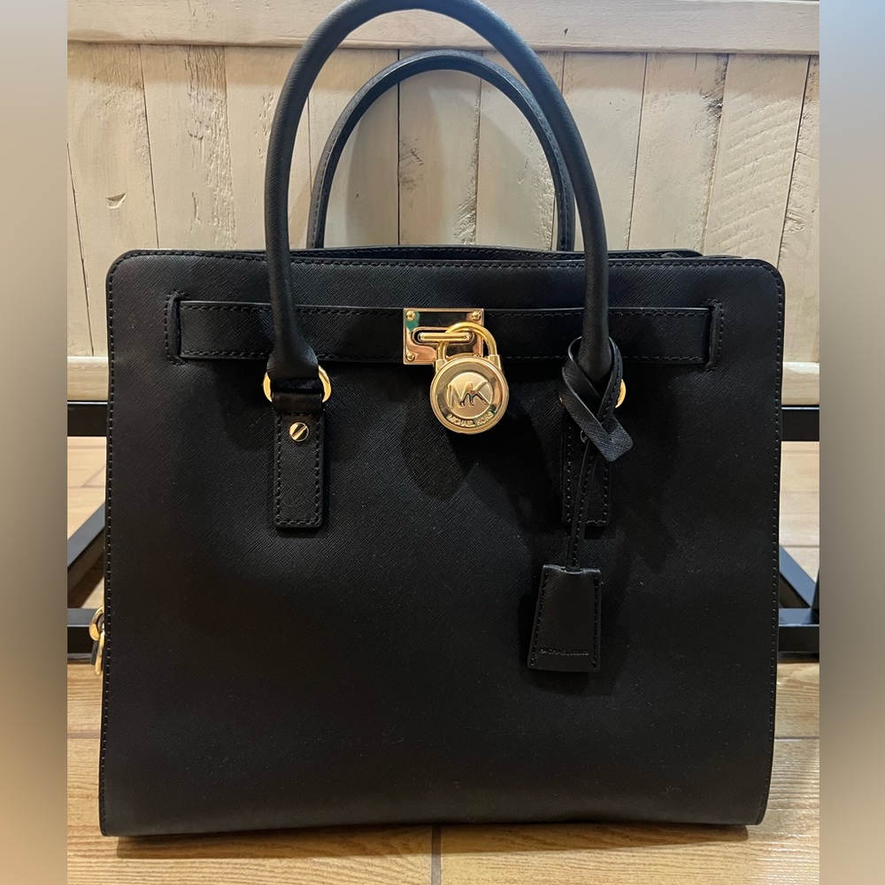 Michael Kors Hamilton Large North South Saffiano Tote Black